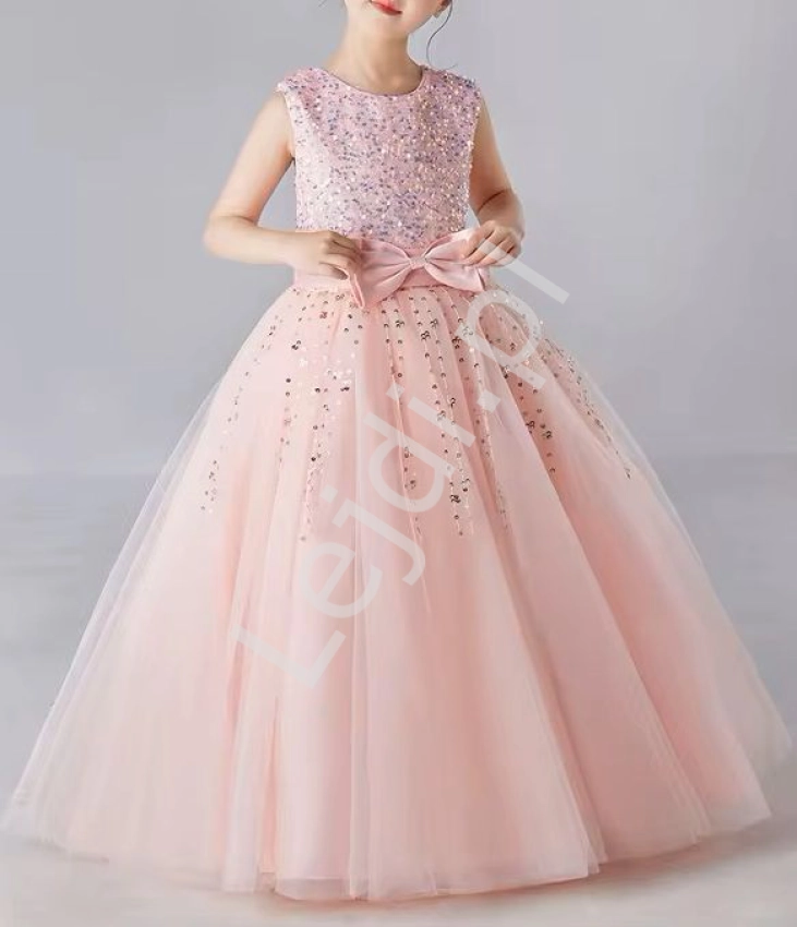 Długa jasno różowa sukienka dla dziewczynki z cekinami 101
